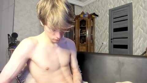 Isaac online show from March 4, 2026, 6:25 pm