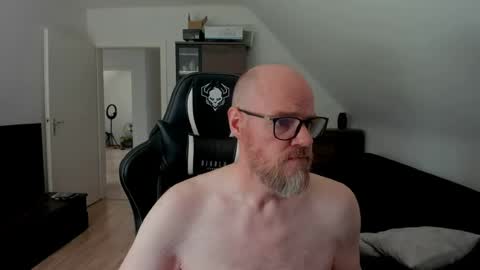 milklover0815 online show from July 27, 2026, 11:17 am