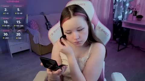 milky_basement online show from October 5, 2025, 7:28 am