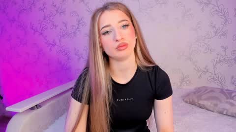 Snapshot of milky_waybaby chatting on December 29, 2024, 3:57 pm Vivian online show from December 29, 2024, 3:57 pm