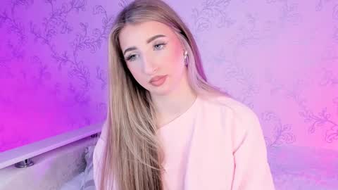 Snapshot of milky_waybaby chatting on January 11, 2025, 2:47 pm Vivian online show from January 11, 2025, 2:47 pm