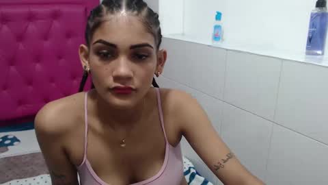 milkyway_18 online show from January 21, 2025, 3:32 pm