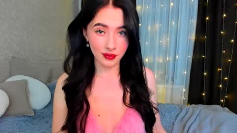 milla moore online show from November 12, 2025, 4:18 pm