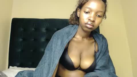 milla_armani online show from March 3, 2026, 9:37 am