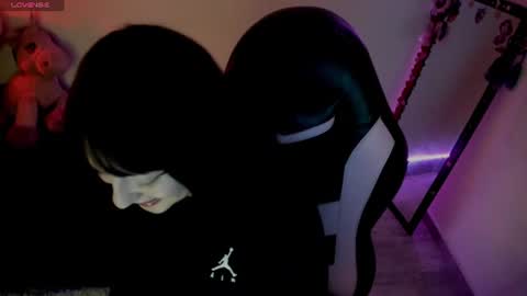Snapshot of millandiux chatting on June 11, 2026, 2:53 am millandiux online show from June 11, 2026, 2:53 am