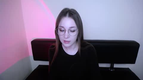 Milla online show from November 17, 2025, 9:15 am