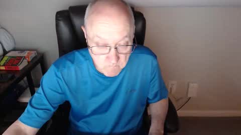 Snapshot of millenium0129 chatting on April 25, 2026, 12:46 am millenium0129 online show from April 25, 2026, 12:46 am