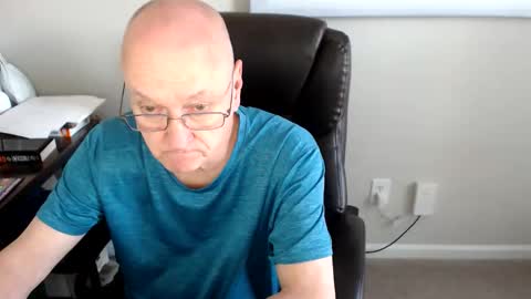Snapshot of millenium0129 chatting on June 5, 2026, 6:24 pm millenium0129 online show from June 5, 2026, 6:24 pm
