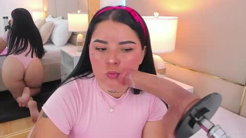 Snapshot of millerchloe chatting on May 6, 2026, 1:38 pm Chloe Miller online show from May 6, 2026, 1:38 pm
