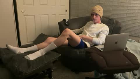 SlimnHungOH online show from December 26, 2024, 4:04 pm