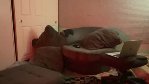 SlimnHungOH online show from January 31, 2025, 10:10 pm