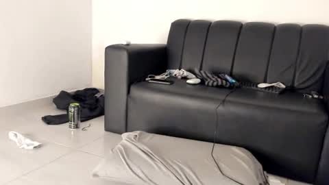 Snapshot of millerjdm chatting on June 13, 2026, 6:39 pm SlimnHungOH online show from June 13, 2026, 6:39 pm