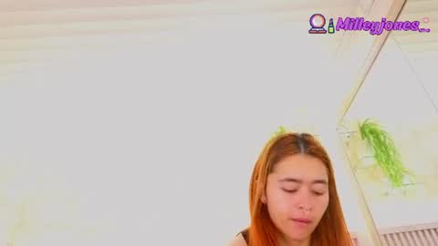 Snapshot of milleyjones_ chatting on June 25, 2026, 12:09 pm milleyjones_ online show from June 25, 2026, 12:09 pm