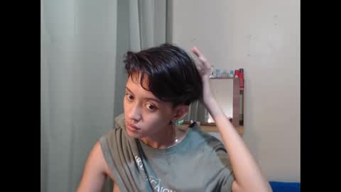 Snapshot of millie_fox21 chatting on April 21, 2026, 1:42 am Im Milliedont forget to follow me online show from April 21, 2026, 1:42 am