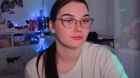 Millie online show from November 3, 2025, 9:43 am