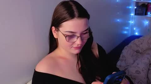 Millie online show from November 4, 2025, 3:55 pm