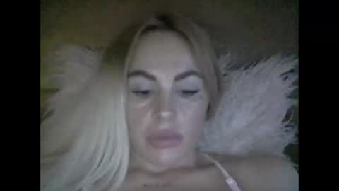 millisa13 online show from November 25, 2025, 8:42 pm