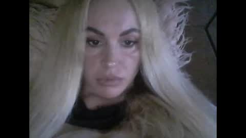 millisa13 online show from April 10, 2026, 9:52 pm