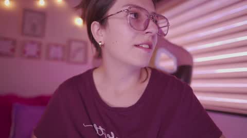 Snapshot of milly_kenner chatting on May 27, 2026, 7:33 pm MILLY online show from May 27, 2026, 7:33 pm