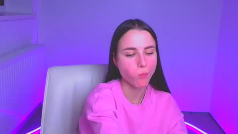 Snapshot of milly_liss chatting on December 16, 2024, 3:32 pm Milly online show from December 16, 2024, 3:32 pm