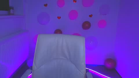 Snapshot of milly_liss chatting on February 26, 2025, 6:37 am Milly online show from February 26, 2025, 6:37 am