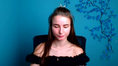Snapshot of milly_liss chatting on June 22, 2026, 5:37 am Milly online show from June 22, 2026, 5:37 am