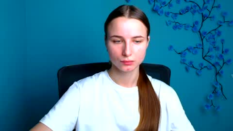 Snapshot of milly_liss chatting on June 24, 2026, 5:39 am Milly online show from June 24, 2026, 5:39 am