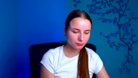 Snapshot of milly_liss chatting on July 7, 2026, 5:54 am Milly online show from July 7, 2026, 5:54 am