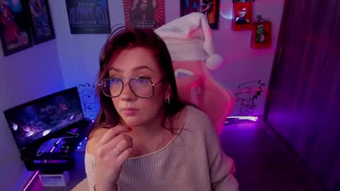 Snapshot of milly_yako chatting on December 5, 2024, 8:33 pm Monkey D Maddie online show from December 5, 2024, 8:33 pm