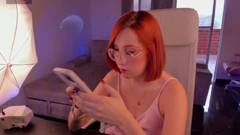 Monkey D Maddie online show from April 22, 2026, 10:00 pm