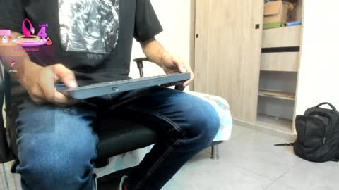 Milo Cruz online show from April 3, 2026, 5:05 am