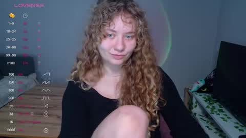 Snapshot of milounee chatting on June 1, 2026, 10:39 am milounee online show from June 1, 2026, 10:39 am