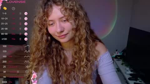 Snapshot of milounee chatting on June 28, 2026, 8:09 am milounee online show from June 28, 2026, 8:09 am