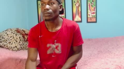 Miltonn online show from October 20, 2025, 12:22 am