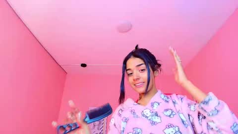 milu_carbajal_x online show from March 8, 2026, 1:26 pm