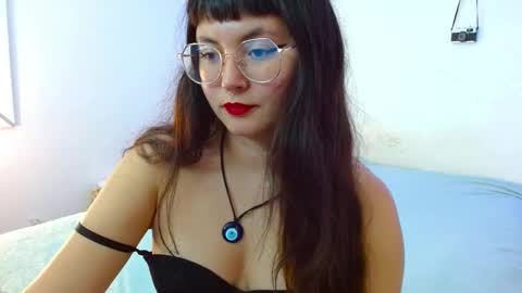mily_baker online show from December 27, 2024, 1:00 am