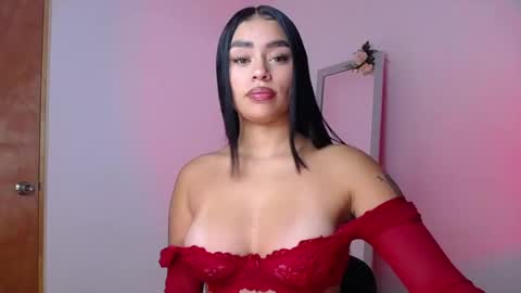 Snapshot of mily_ortiz chatting on October 24, 2025, 4:58 pm Mily Ortiz online show from October 24, 2025, 4:58 pm