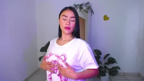 Mily Ortiz online show from March 11, 2026, 6:25 pm