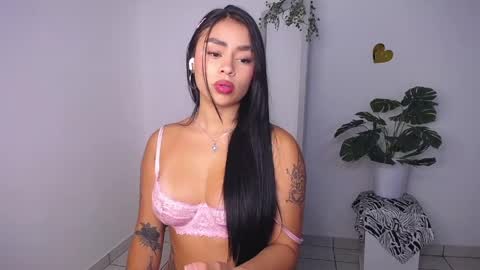 Mily Ortiz online show from April 18, 2026, 5:17 pm