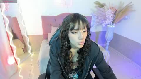 mily_tay online show from April 14, 2026, 11:49 am
