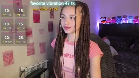 Snapshot of milyamess chatting on August 4, 2026, 4:53 pm Emily online show from August 4, 2026, 4:53 pm