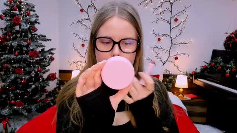 Kelly online show from January 22, 2025, 6:10 am