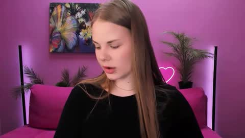 Kelly online show from October 24, 2025, 6:43 am