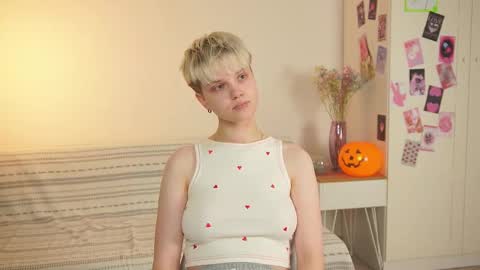 Sonya online show from October 28, 2025, 1:25 pm