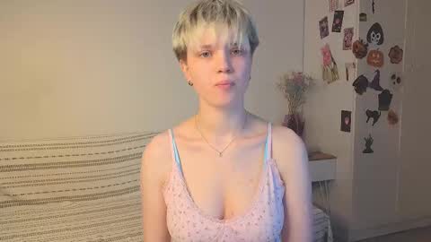 Sonya online show from December 3, 2025, 3:32 pm