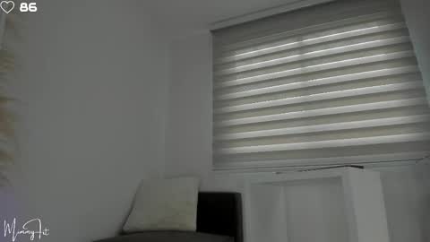 mimmyfit1 online show from February 21, 2025, 8:16 pm