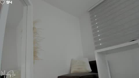 mimmyfit1 online show from February 25, 2025, 8:51 pm