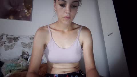mimy31 online show from July 19, 2026, 8:51 am