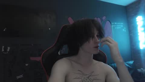 Max online show from October 13, 2025, 12:54 am