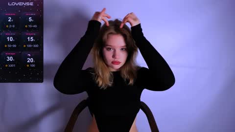 hi Im Mina  online show from February 11, 2025, 1:31 am